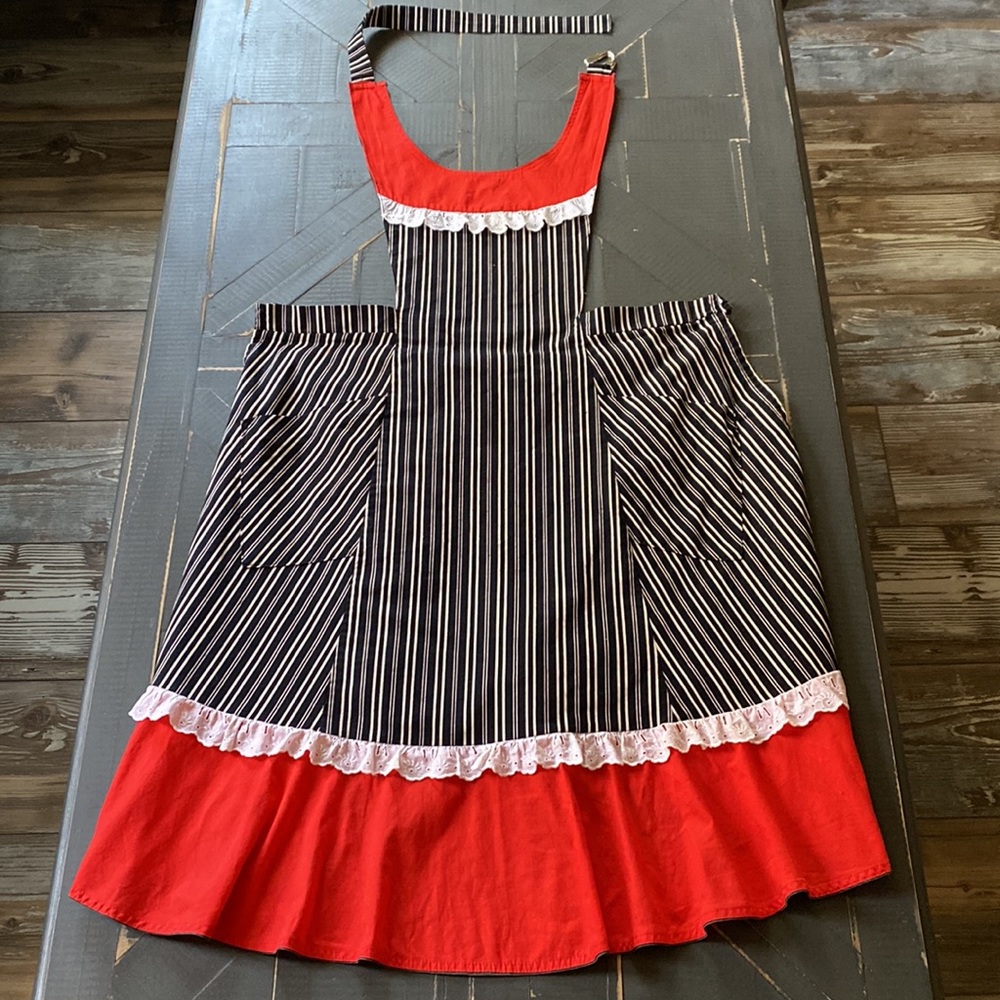 🍎Vintage🍎German Apron - Picture 2 of 8